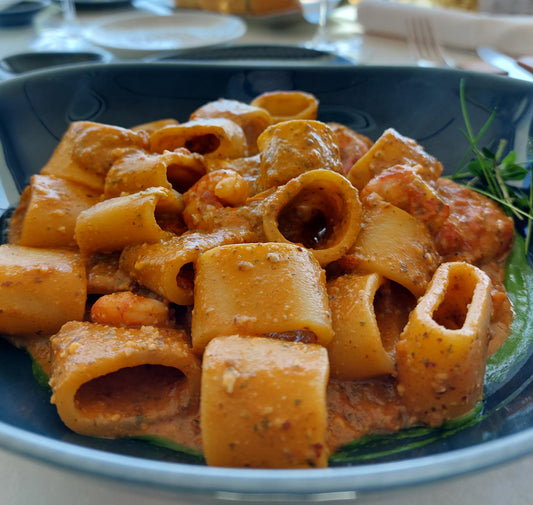 Calamarata con gamberi e pomodorini
